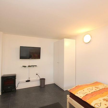 Privat-Souterrain-Apartment Hannover Exterior photo